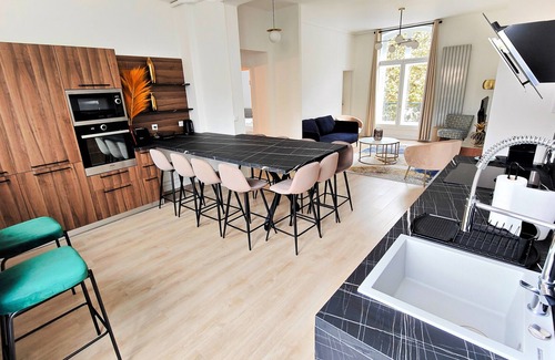 Blois Apartment | Superb apartment with views of the Loire for 10 people