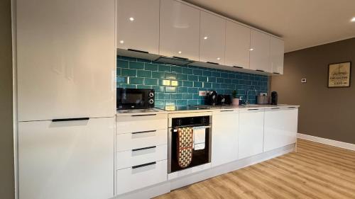 Portishead Apartment | Superb Apt at the Marina