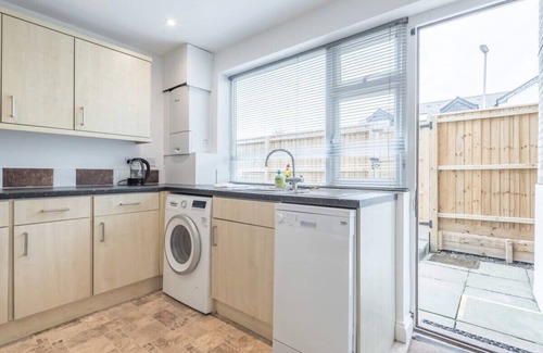 Cambridge House | Superb Central 2 Bed Home