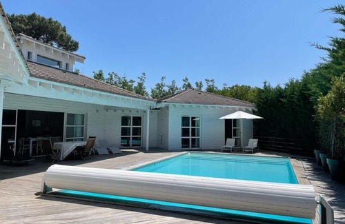Le Canon Villa | Superb contemporary wooden villa with pool, between Basin and ocean