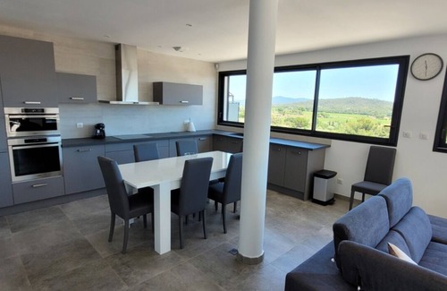 Cuers Villa | Superb contemporary villa with large private pool