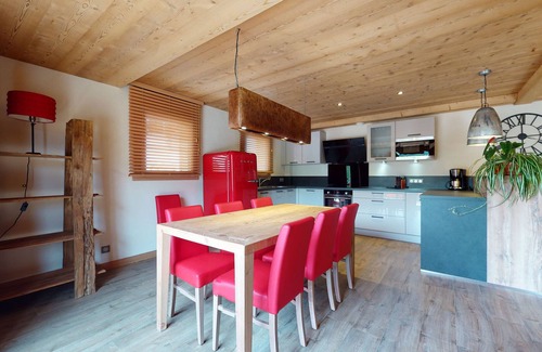 Le Chinaillon Ski Chalet | Superb flat for 6/8 people-authentic chalet