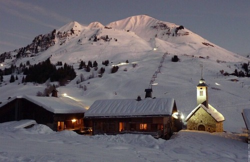 Le Chinaillon Ski Chalet | Superb flat for 6/8 people-authentic chalet
