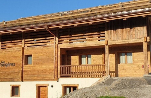 Le Chinaillon Ski Chalet | Superb flat for 6/8 people-authentic chalet