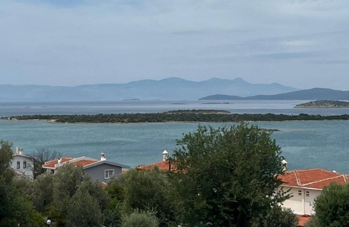 Ildır Koyu Apartment | Superb Flat with Shared Pool in Cesme