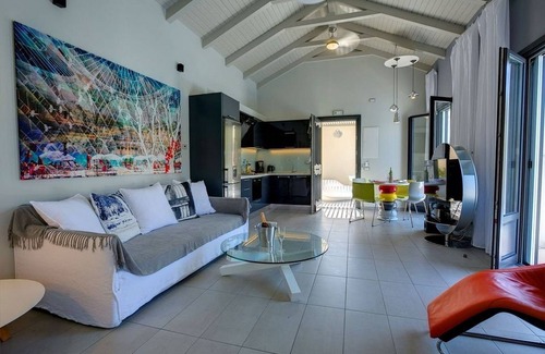 Frourion Villa | Superb Kefalonia Villa | Villa Allen | 1 Bedroom | Seafront