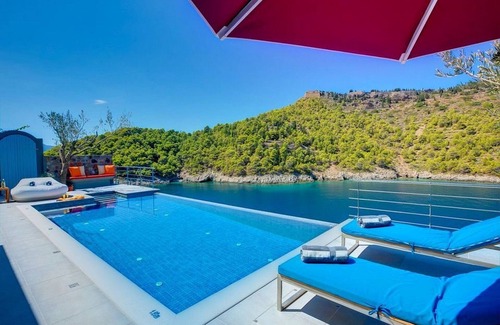 Frourion Villa | Superb Kefalonia Villa | Villa Allen | 1 Bedroom | Seafront