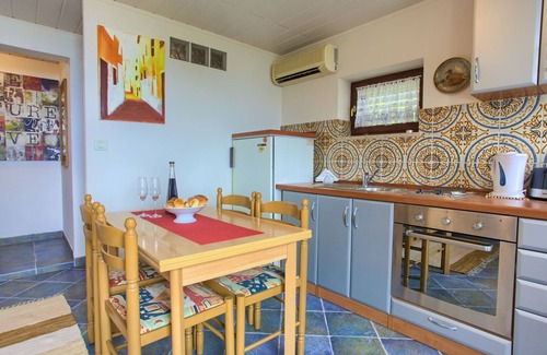Tulisevica Apartment | Superb Lovran Apartments with Sea Views - Studio Apartment with Terrace