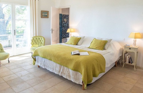 Guerrevieille Villa | Superb property with beautiful garden, sea view and vis-à-vis the beach