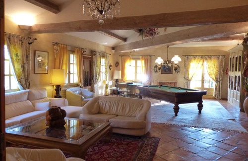 Entrecasteaux Villa | Superb Provencal property with heated swimming pool.