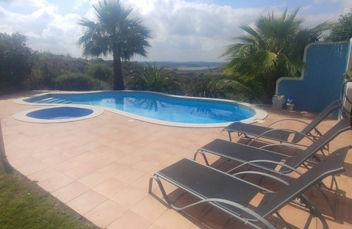Costa Esuri Villa | Superb semi-secluded 5 Bedroom Villa with private pool and gardens