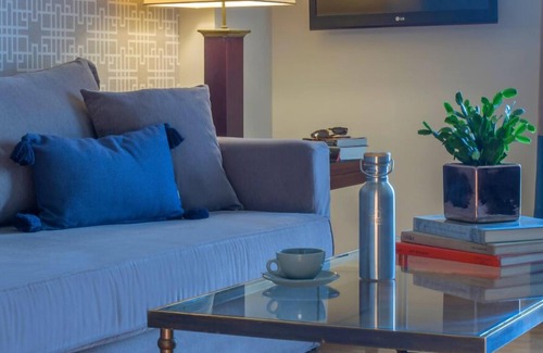 Ilisia Apartment | Superb serviced flat for 6 in the heart of Athens with view of Lycabettus Hill