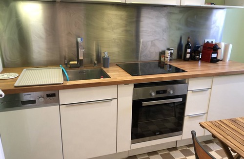 Clamart Apartment | Superb Studio in villa with separate entrance