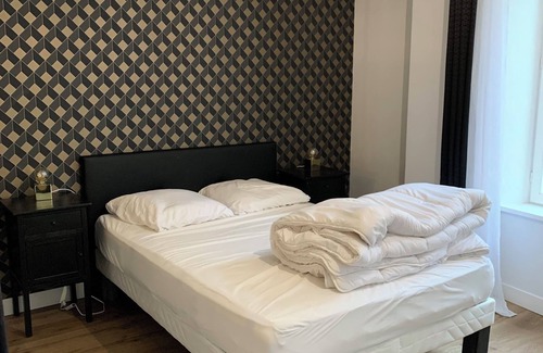 La Rochelle City Centre Apartment | Superb T2 apartment 200m from the port, in a very quiet street