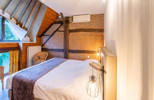 Jupille Other | Superb vacation home with private pool