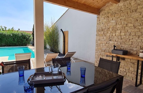 La Flotte House | Superb villa with pool in the heart of the village