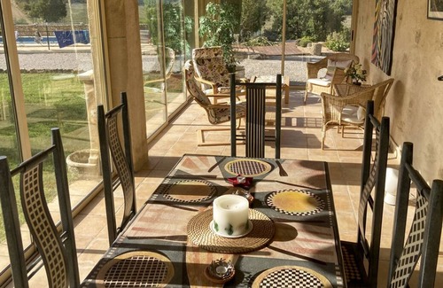 Niozelles Villa | Superb Villa with pool, tennis court, large wooded grounds in the Luberon