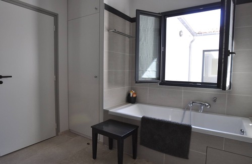 Loix House | Superb villa with pool in the heart of Loix for 14 people