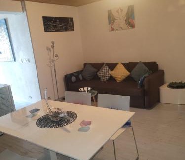 Roanne Apartment | Superbe appartement avec parking