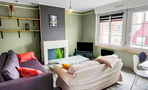 La Celle-sous-Gouzon Apartment | Superbe Appartement rénové entre centre ville et digue de mer Dunkerque, Capacité 4 personnes, 1 chambre, Terrasse