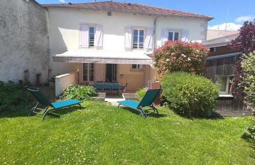 Attigneville House | Superbe gîte dans ancien presbytère avec tout confort, proche sites historiques et thermes - FR-1-589-1