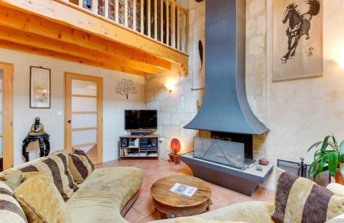 Nansouty-Saint-Genes Apartment | Superbe maison en pierre bordelaise