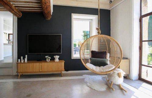 Cheval-Blanc Villa | Superbe Mas contemporain au pied du Luberon