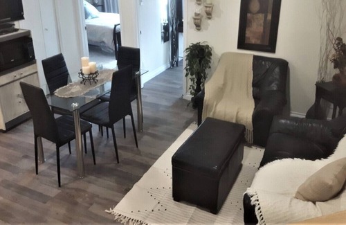 Sherbrooke House | Superbe studio au bord de l'eau. Vue panoramique! 50% sur location au mois!