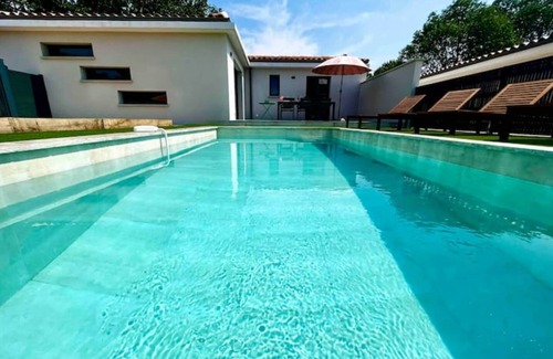 Greoux-les-Bains Villa | Superbe Villa Neuve Climatisée en Provence+piscine