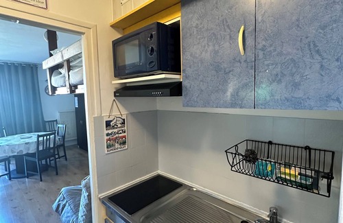 Saint-Etienne-en-Devoluy Apartment | SUPERDEVOLUY Studio sleeps 4 to 6, 26 m2 with balcony at the foot of the slopes