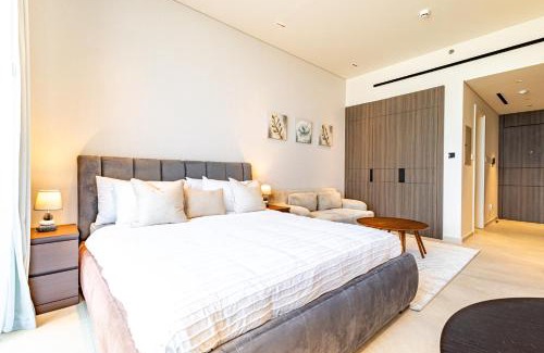 Al Barsha Apartment | SuperHost- Modern Studio in Arjan with pool & Gym