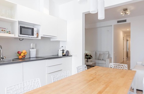L'Antiga Esquerra de l'Eixample Apartment | SUPERIOR 4 BEDROOM APARTMENT