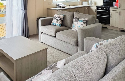Bacton Ski Chalet | Superior Lodge (sleeps 8)