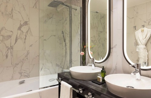 Chaillot Apartment | Superior Premium In the Heart Of Tour Eiffel