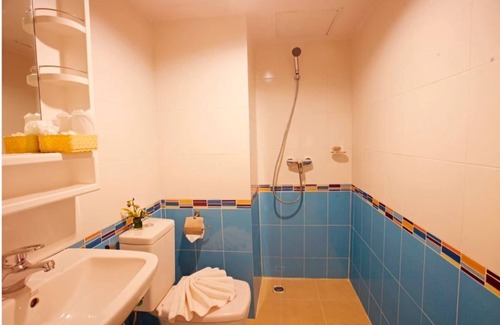 Karon Hotel | superior room #16, Karon beach