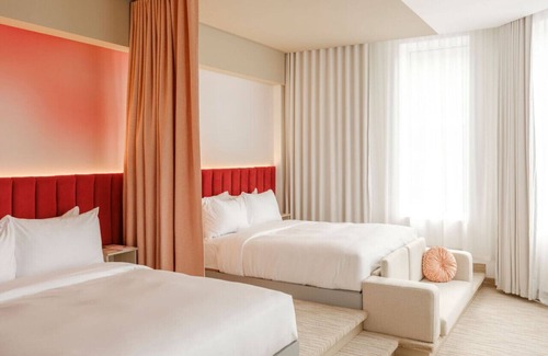 Saint-Roch Hotel | Superior Suite 5 - Rose Hôtel Invisible