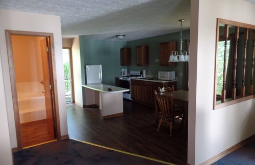 Golconda House | Superior Suite w/Full Kitchen on the Bluff