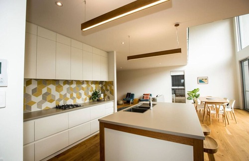 Warrnambool House | Superorange - 6 guests (including 0-2 year olds)