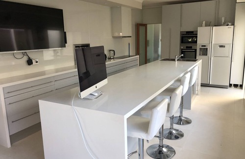 Balgowlah House | Supersized whole floor Residence Near Manly