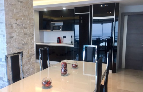 Malaga Apartment | Supreme Deluxe Executive Suite