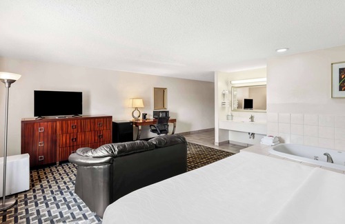 Manchester Hotel | SureStay Hotel by Best Western Manchester