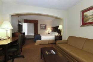 Tarboro Hotel | SureStay Plus by Best Western Tarboro-Kingsboro