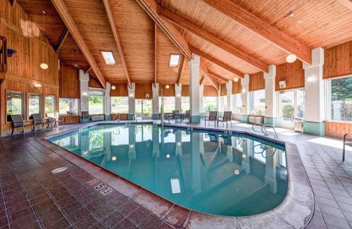 Redding Hotel | SureStay Plus Hotel by Best Western Redding
