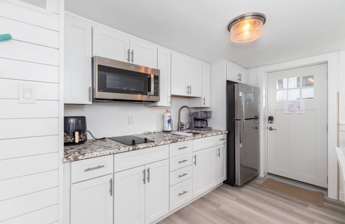 Ocean City Condo | Surf 2 By the boardwalk 1BR lower level apartment