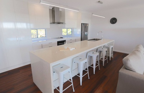 Waterhouse House | Surf and Sand - sea views in Robe