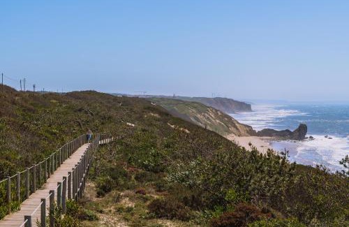 Pedra do Ouro Apartment | Surf GuestHouse - 7min walk to the beach