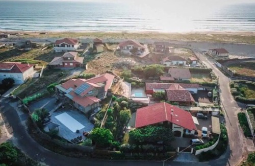 Les Estagnots House | Surf House near Estagnots Beach
