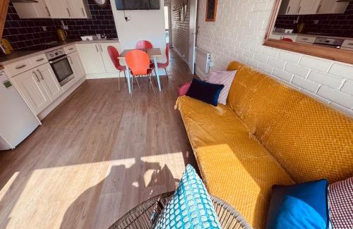 Porthtowan Apartment | Surf 'n' Sands in Porthtowan Beachfront Apartment