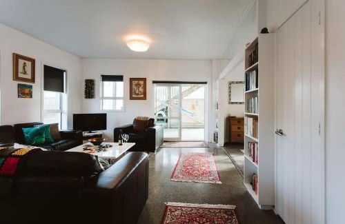 Rewa Villa | Surf's Up - pet-friendly Fitzroy lifestyle home