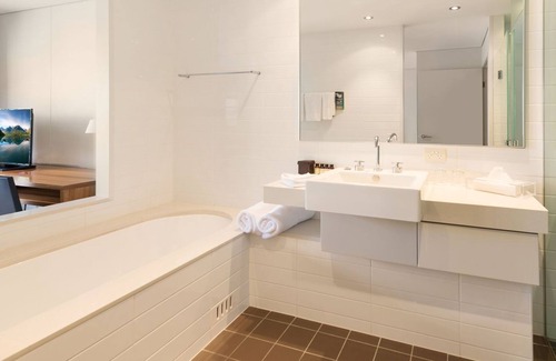 Magenta Shores House | Surf, Sun and Sand – beach access less than 150m